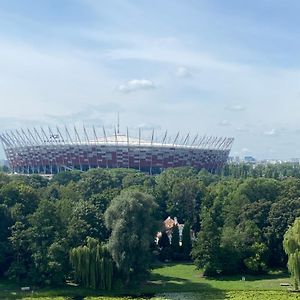 Dedek Park - dworek w pięknym Parku Skaryszewskim obok Stadionu Narodowego